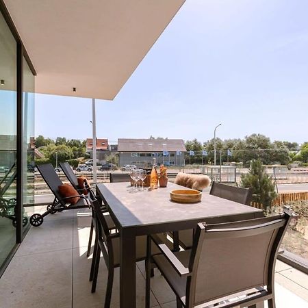 New, Luxurious And Modern Apartment With Private Parking Koksijde Luaran gambar
