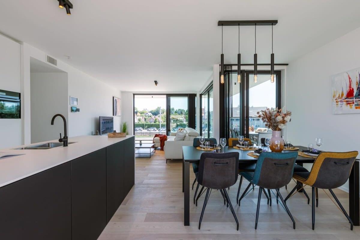 New, Luxurious And Modern Apartment With Private Parking Koksijde Luaran gambar